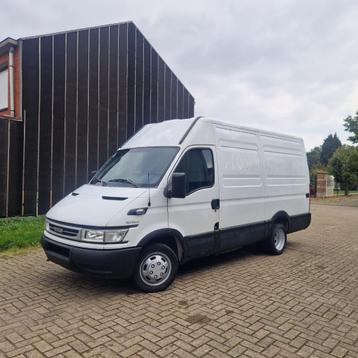 Iveco Daily 3.0D L3H2 van 2005, weinig kms! beschikbaar voor biedingen