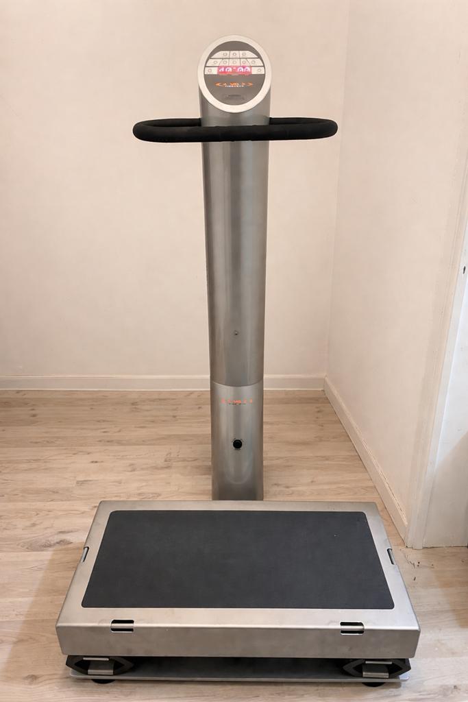 VibroGym (Powerplate) - Professionele trilplaat, Sports & Fitness, Appareils de fitness, Utilisé, Plaque vibrante, Bras, Jambes