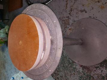 Kleine tournetten . 2 stuks 35 per stuk  beschikbaar voor biedingen