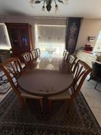 Een verstelbare tafel - 8 stoelen - een vitrine - een buffet, Huis en Inrichting, Ophalen, Zo goed als nieuw