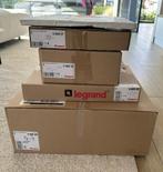 Set LEGRAND IK-4 Vloerdoos voor inbouw in betonvloer, Ophalen of Verzenden, Nieuw, Stopcontact