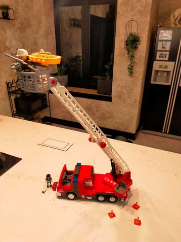 Brandweerwagen  beschikbaar voor biedingen