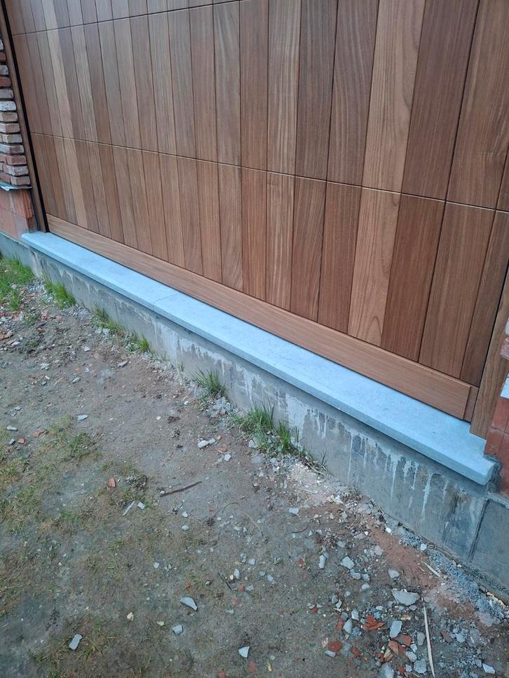 Nieuwe beschadigd natuursteen garagedorpel, Doe-het-zelf en Bouw, Metselstenen, Ophalen