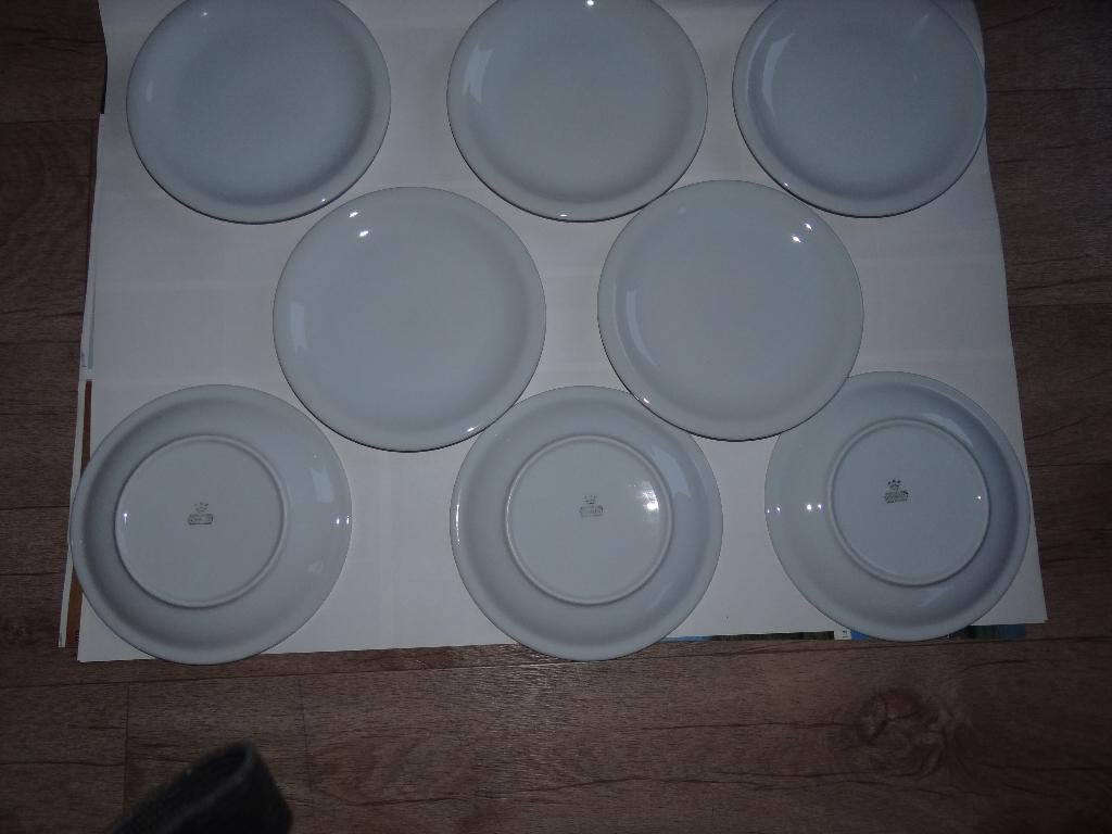 Borden, wit porcelein SCHMIDT, Huis en Inrichting, Ophalen, Porselein, Bord(en)