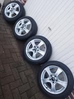 Pneus d'hiver Goedyear 205/55/R16 pour Ford Focus/C-Max/Mond, Autos : Pièces & Accessoires, Pneus & Jantes, Pneus hiver, 16 pouces