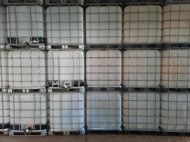 IBC containers 1000L watervat, Tuin en Terras, Regentonnen, Zo goed als nieuw, Kunststof, 150 liter of meer, Ophalen