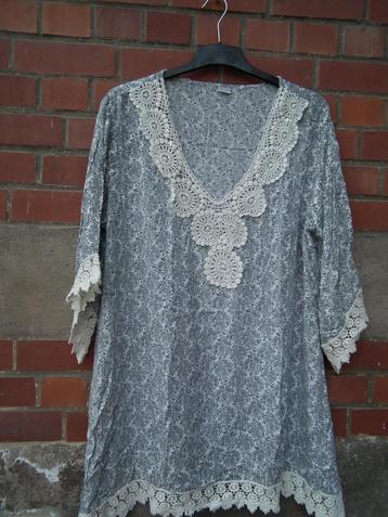 Strandtuniek voor dames (one size fits all) blauw en wit beschikbaar voor biedingen