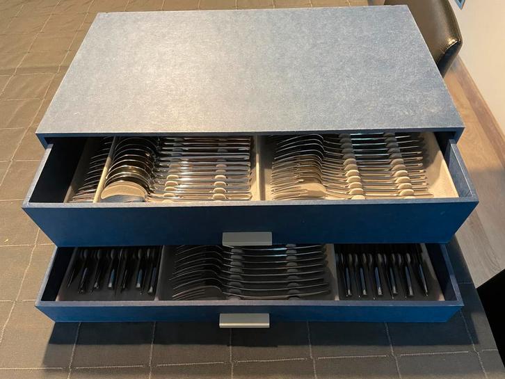 Bestekkoffer 12 stuks van elk inox, Huis en Inrichting, Keuken | Bestek, Zo goed als nieuw, Bestekset, Inox of Chroom, Vaatwasserbestendig
