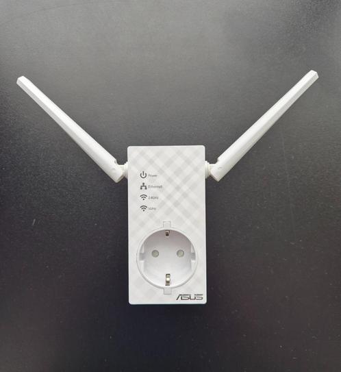 Asus RP-AC53 dual-band wifi repeater (met stopcontact), Computers en Software, WiFi-versterkers, Zo goed als nieuw, Ophalen of Verzenden