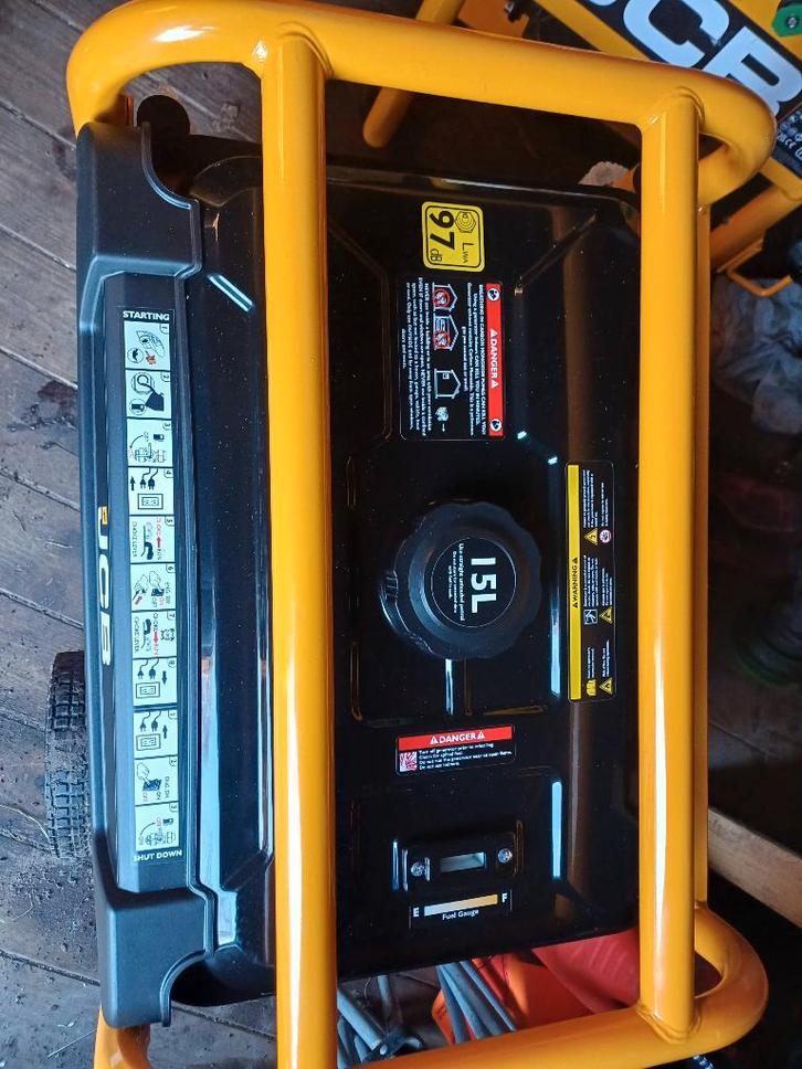 Aggregaat [generator], Bricolage & Construction, Générateurs, Neuf, Essence, 30 kVA ou plus, Enlèvement