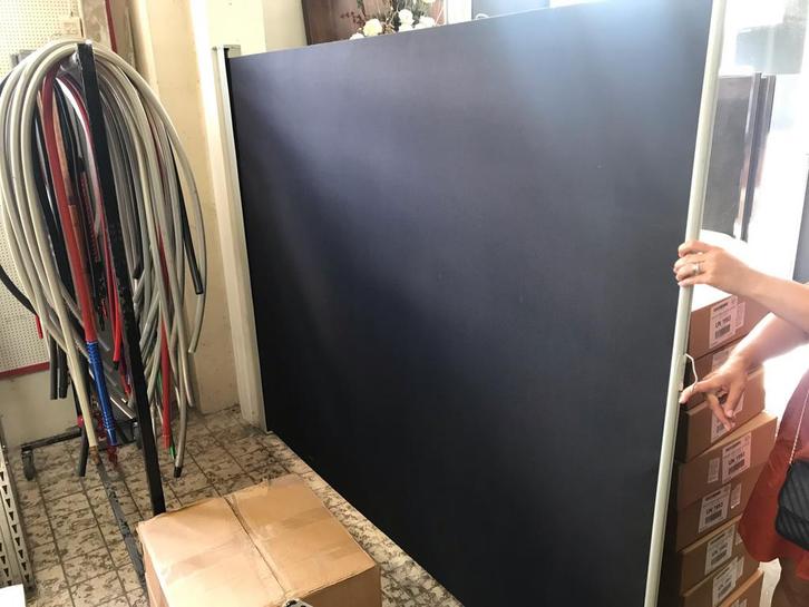 Nieuw uittrekbaar windscherm / terrasafsluiting, Caravans en Kamperen, Windschermen, Nieuw, Uittrekbaar, Ophalen