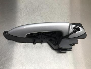 PORTIERGREEP BUITEN LINKS VOOR Kia Venga (01-2010/03-2019) beschikbaar voor biedingen