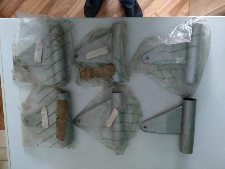 Zundapp - lange linker koplampbeugels voor stuurkuip529/530, Fietsen en Brommers, Brommeronderdelen | Zundapp, Zo goed als nieuw