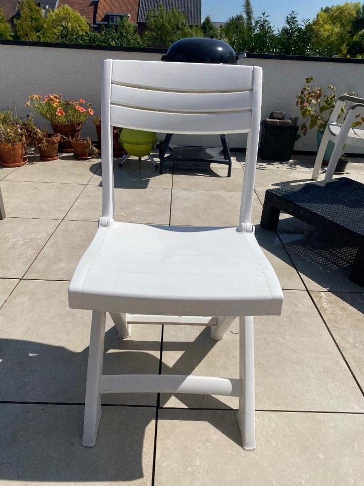 3 witte (tuin) klapstoelen, Tuin en Terras, Tuinstoelen, Gebruikt, Kunststof, Inklapbaar, Stapelbaar, Ophalen