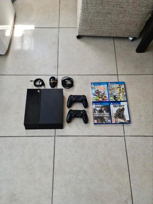 Playstation 4 | 2 Controllers | 4 Topgames, Games en Spelcomputers, Spelcomputers | Sony PlayStation 4, Zo goed als nieuw, Ophalen
