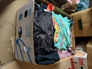 Kledijpakket S mystery beschikbaar voor biedingen