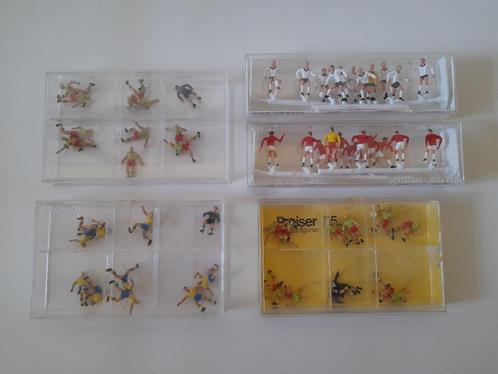 Voetbal miniaturen - 5 ploegen! Preiser,  Merten, Hobby en Vrije tijd, Modelbouw | Figuren en Diorama's, Zo goed als nieuw, Figuur of Figuren