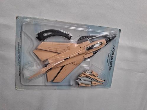 Hachette en Italeri, Hobby en Vrije tijd, Modelbouw | Vliegtuigen en Helikopters, Nieuw, Italeri, Ophalen of Verzenden