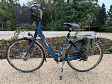Giant Elektrische Fiets 28 inch met 8 versnelling 2 batterij beschikbaar voor biedingen