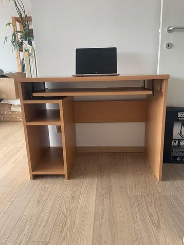 Bureau 95x50x75 cm beschikbaar voor biedingen