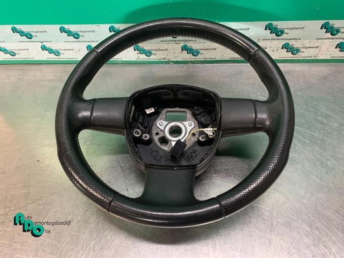 Volant d'un Audi A3 (A3 03-), Autos : Pièces & Accessoires, Commande, Audi, Utilisé, 3 mois de garantie, Enlèvement ou Envoi