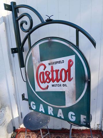 Groot Castrol uithangbord.dubbelzijdig beschikbaar voor biedingen