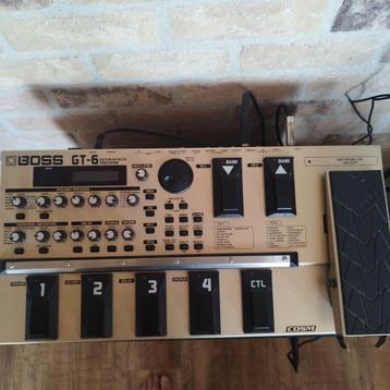 Boss gt-6 multi effect pedaal  beschikbaar voor biedingen