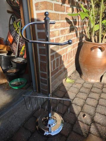 Toilet rolhouder beschikbaar voor biedingen