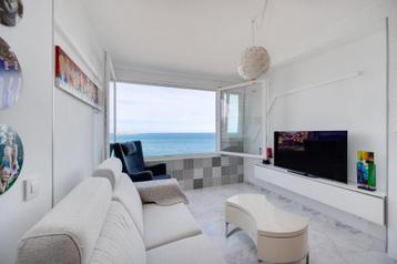 Gerenoveerd appartement met zeezicht / La Mata beschikbaar voor biedingen