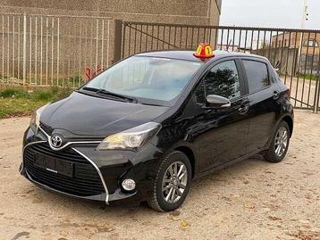 Toyota Yaris 1.33i VVT-i Dynamic cvt  automatique      disponible aux enchères