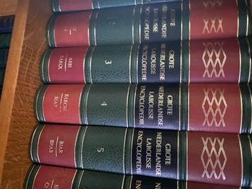 boeken: Grote Nederlandse Encyclopedie LaRousse + 12-delige 