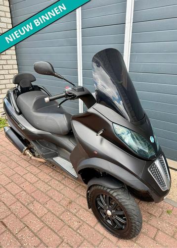 Piaggio mp3 400 LT beschikbaar voor biedingen
