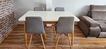 NIEUWE UITSCHUIFBARE TAFEL beschikbaar voor biedingen