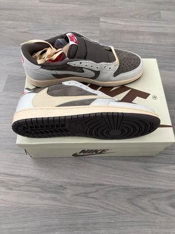 Nike Travis Scott Reverse Mocba beschikbaar voor biedingen