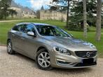 Volvo V60 D2 Momentum, Navi, chauffage indépendant, Autos, Volvo, Carnet d'entretien, Phares directionnels, Break, Automatique