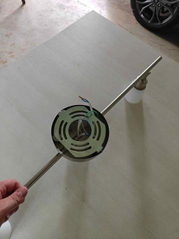 Plafondlamp met 3 spots beschikbaar voor biedingen