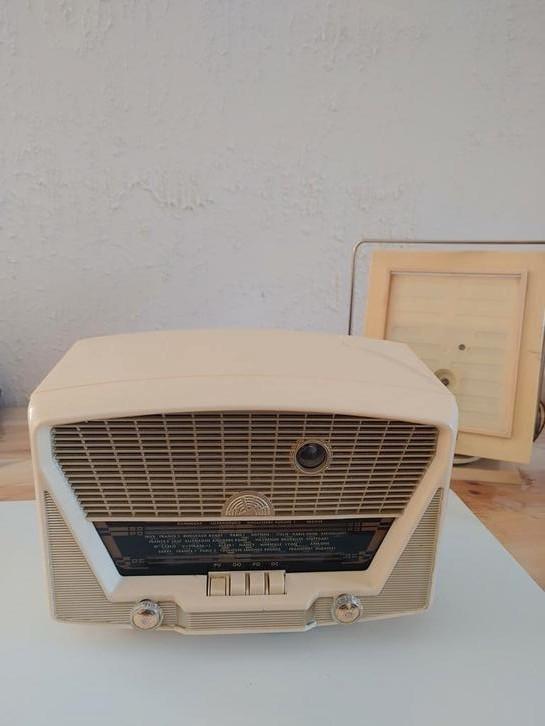 Radio Visseaux - Jaar 1958, Antiek en Kunst, Antiek | Tv's en Audio, Ophalen