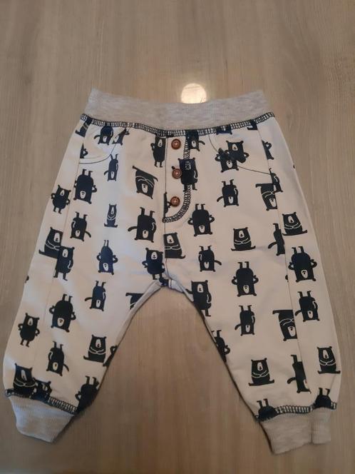 Stoffen broekjes (4 stuks), maat 68, Kinderen en Baby's, Babykleding | Maat 68, Gebruikt, Jongetje, Broekje, Ophalen of Verzenden