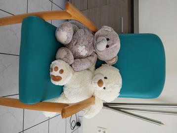 2 grote knuffels beschikbaar voor biedingen