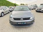 Volkswagen Jetta 1.6 TDI DSG Blue Motion * 1 JAAR GARANTIE *, Auto's, Euro 5, Gebruikt, Zwart, 4 cilinders