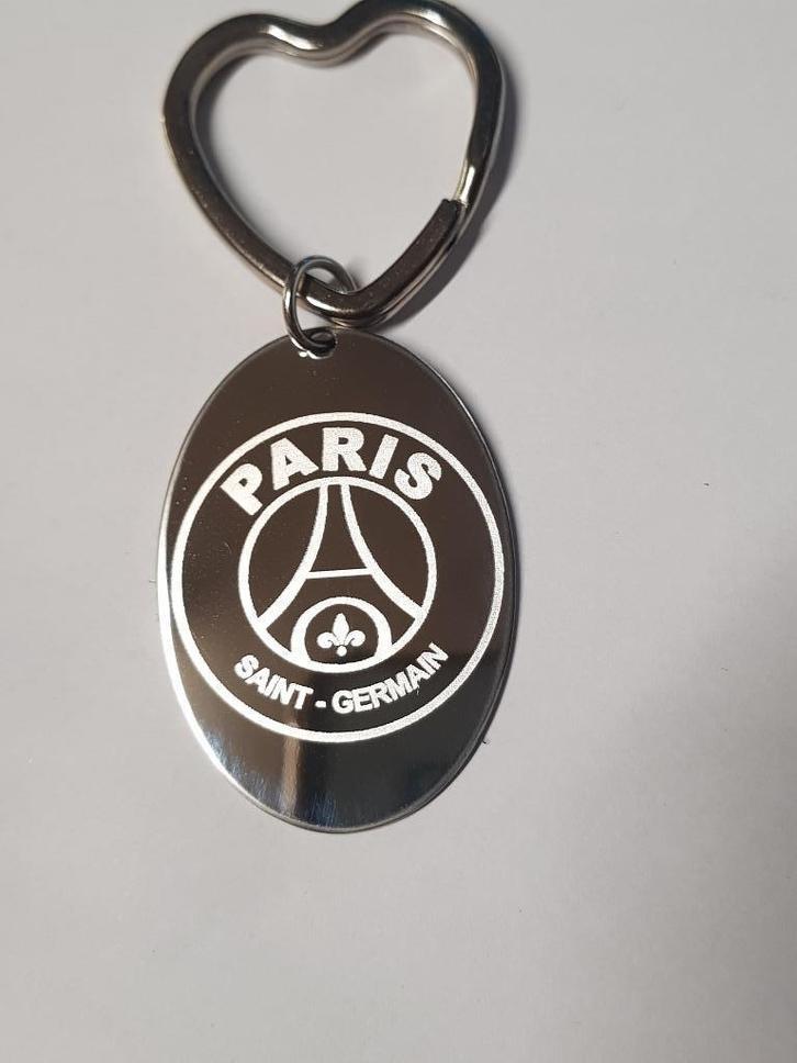 Stalen sleutelhanger: PARIS SAINT GERMAIN, Verzamelen, Sleutelhangers, Nieuw, Merk, Ophalen of Verzenden