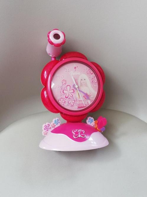 horloge Barbie doll poupée marque le projecteur ne va plus, Enfants & Bébés, Jouets | Poupées, Barbie, Enlèvement ou Envoi