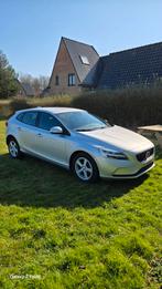 Volvo V40 2.0 Diesel EURO 6b bj 2018 55.733km, Auto's, Volvo, Electronic Stability Program (ESP), Stof, 4 cilinders, 1969 cc