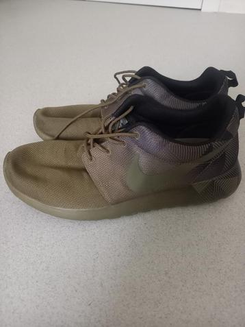 NIKE ROSHE ONE (limited edition) maat 42