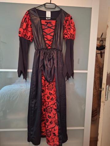 Robe fille  taille 10/12 ans beschikbaar voor biedingen