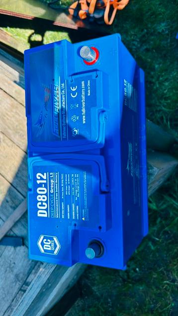 Deep cycle accu 12v 80ah beschikbaar voor biedingen