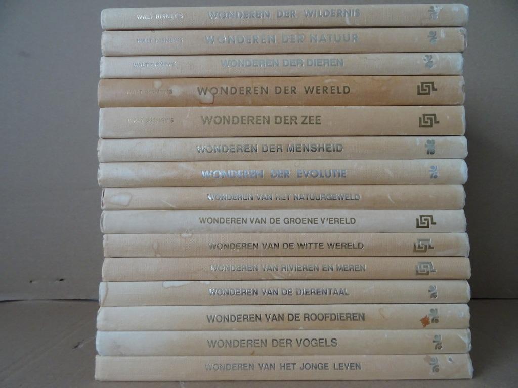 Collection de livres nature Wonderen der natuur Walt Disney, Livres, Nature en général, Enlèvement ou Envoi, Diverse auteurs, Comme neuf