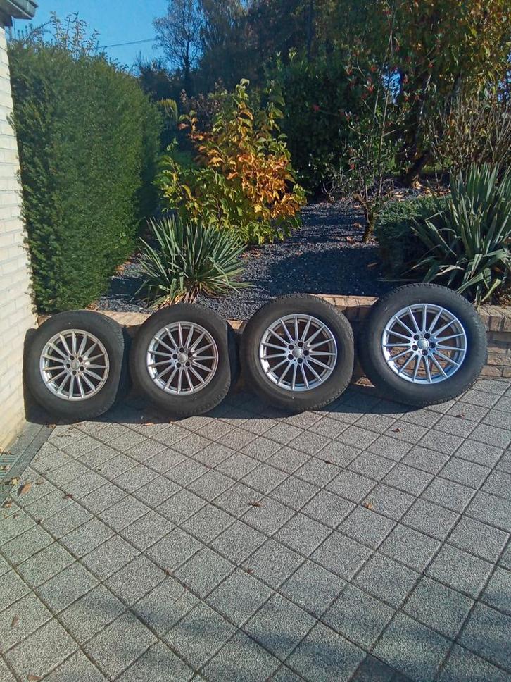 Range rover wintervelgen en -banden, Auto-onderdelen, Banden en Velgen, Banden en Velgen, All Season, 18 inch, 235 mm, Terreinwagen