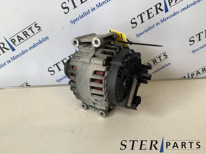 Dynamo van een Mercedes Sprinter, Auto-onderdelen, Motor en Toebehoren, Mercedes-Benz, Gebruikt, 3 maanden garantie, Ophalen of Verzenden
