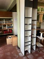 Houten kolom boekenkast voor opberging., Ophalen, Gebruikt